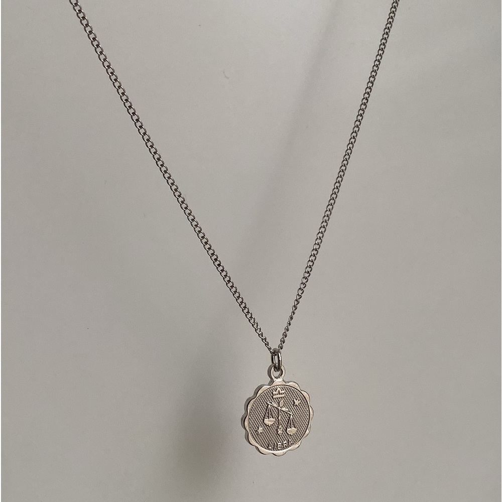 Libra Zodiac dainty pendant charm necklace New vintage STER silver - Picture 4 of 15